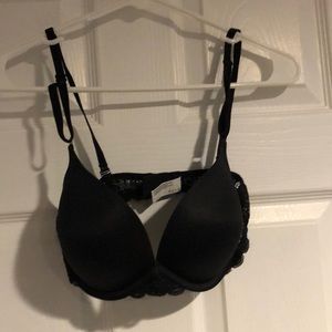 Black bra- never worn